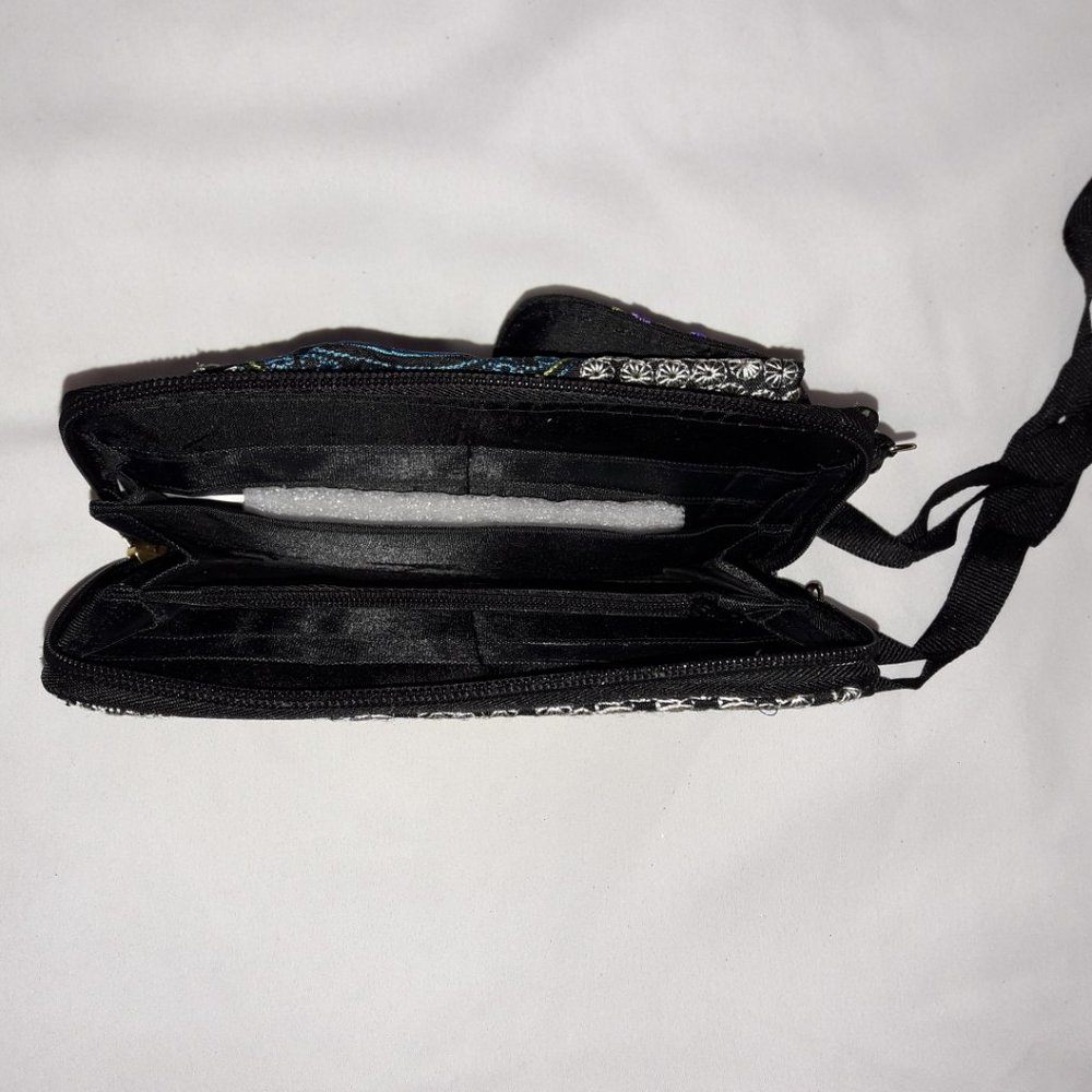 Colorfully Embroidered Cell/Wallet - Picture 4 of 7